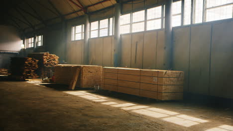 gran almacén de madera en el aserradero 1