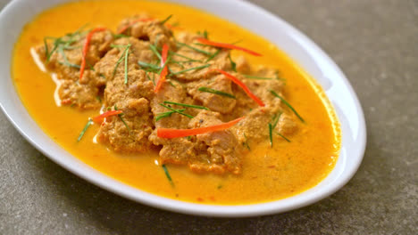 kit de comida tailandesa curry panang con cerdo - estilo de comida tailandesa