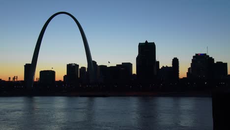 the st louis arch at dusk 1