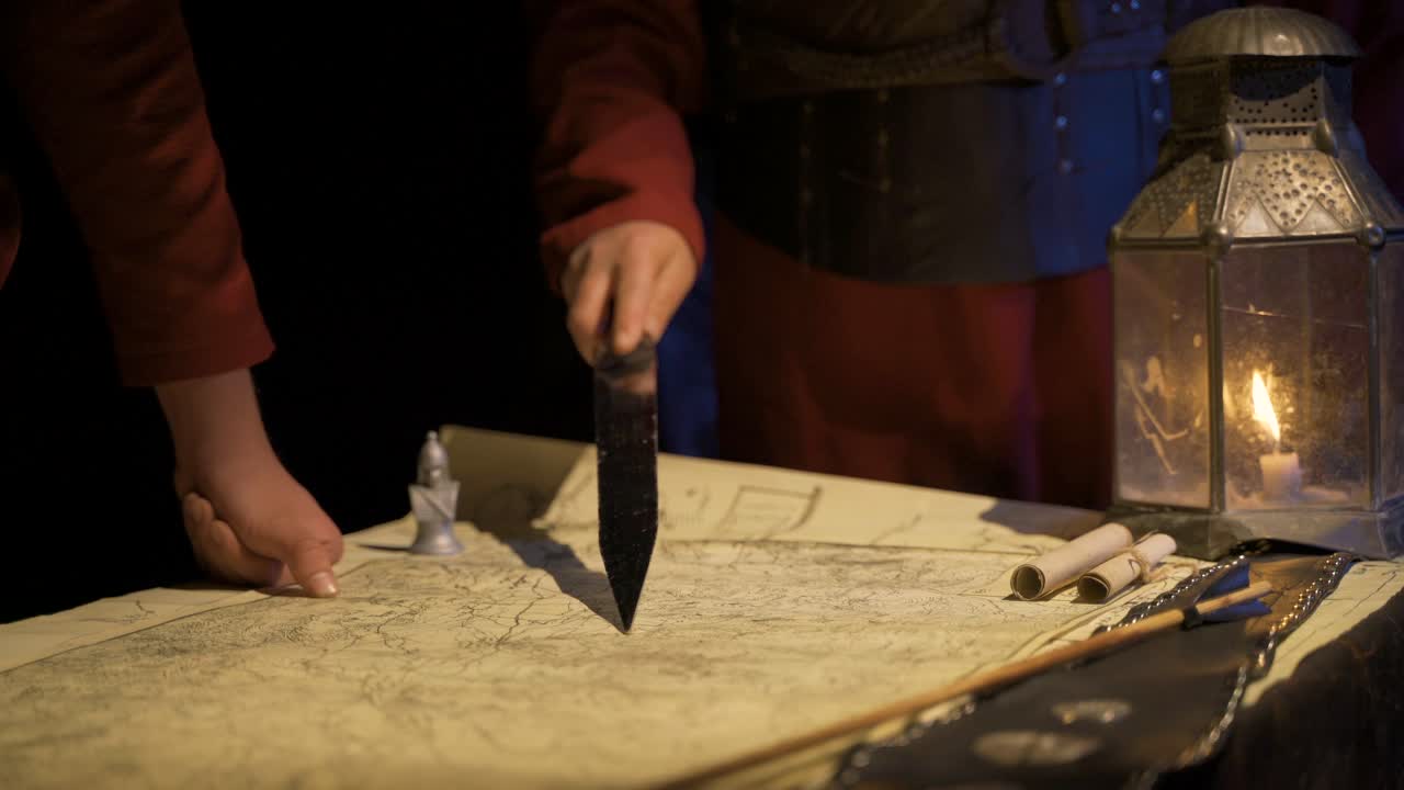 역사적 시기를 재현하는 것입니다.