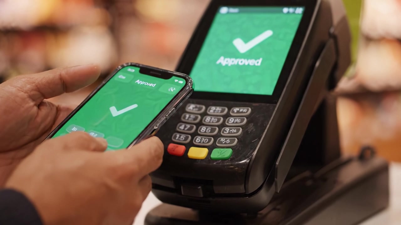 Modern Contactless Payment System Displaying Successful Transaction Confirmation with User-Friendly Interface and Clear Visual Feedback