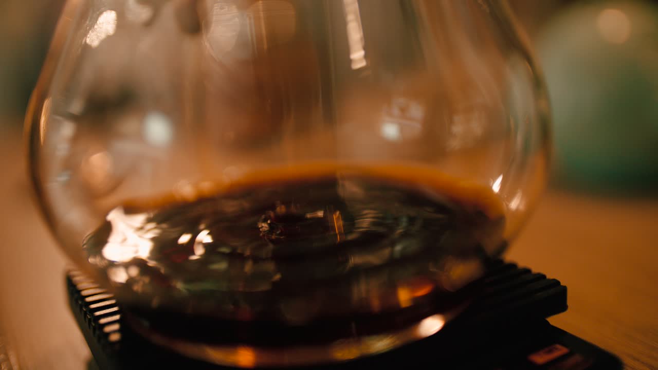 proceso de hacer cafe en maquina