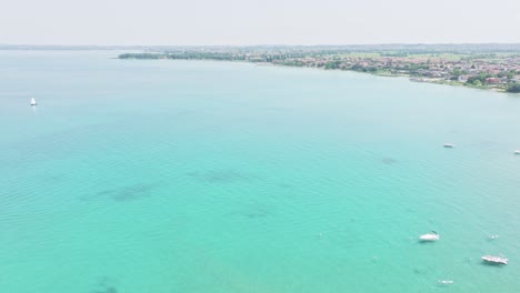 Greenish-aquamarine-Lido-beach-Galeazzi-Sirmione-Italy