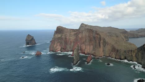 Imágenes-Cinematográficas-De-Drones-En-4k-En-São-Lourenço---Isla-De-Madeira---Portugal