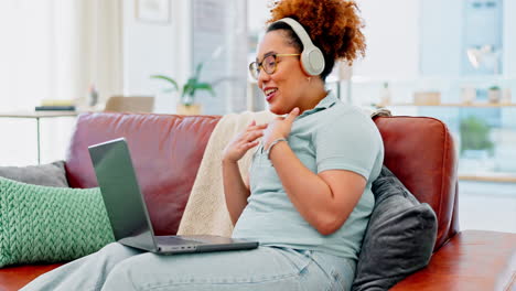 Welle,-Laptop-Und-Schwarze-Frau-Beim-Videoanruf