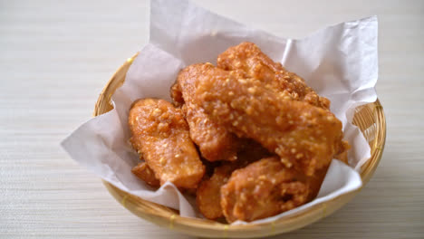 deep-fried-sliced-potatoes-stick-with-sesame---Thai-food-style