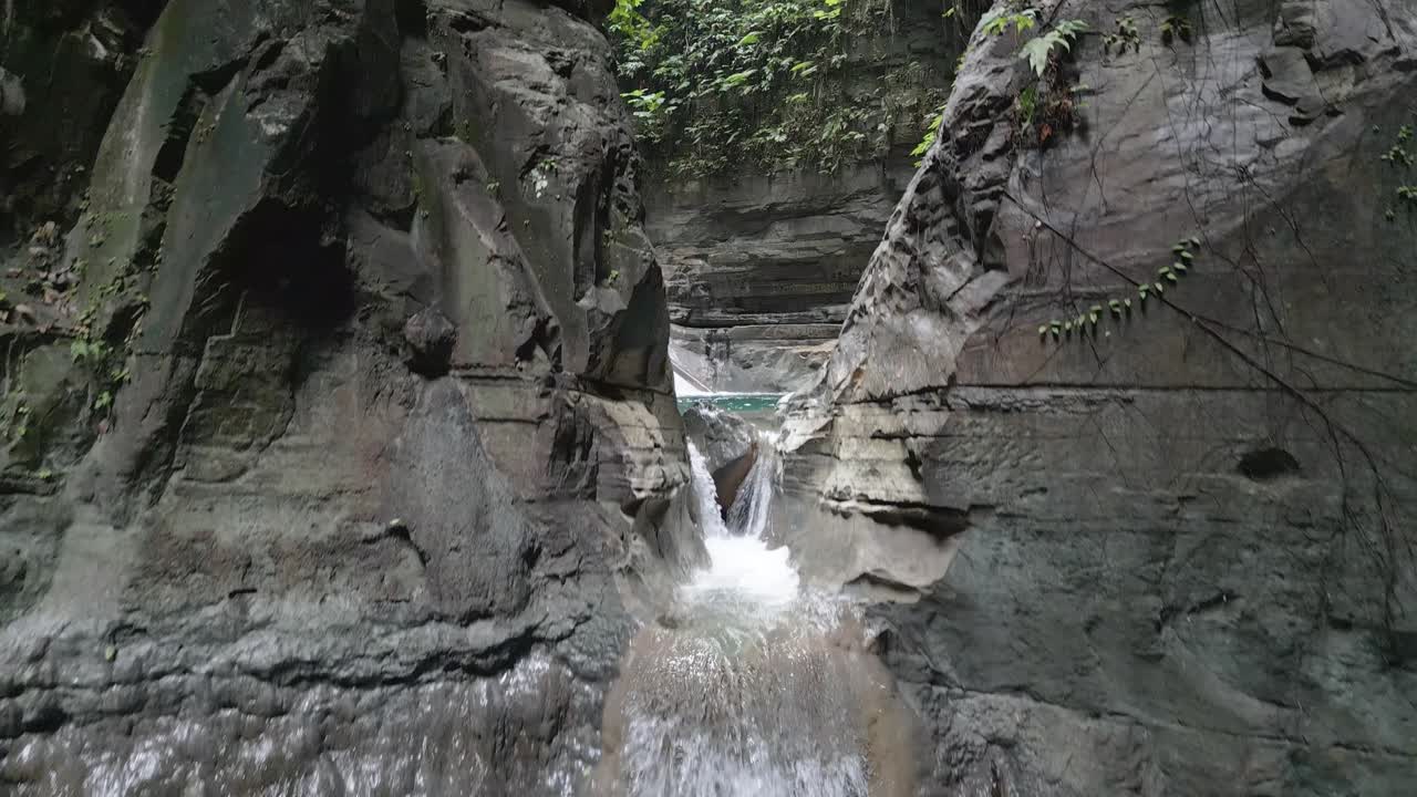 cascadas de waimarang isla de sumba este de indonesia-9
