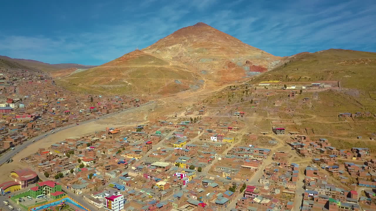 vista aérea de potosí, bolivia paisaje urbano en las montañas de los andes