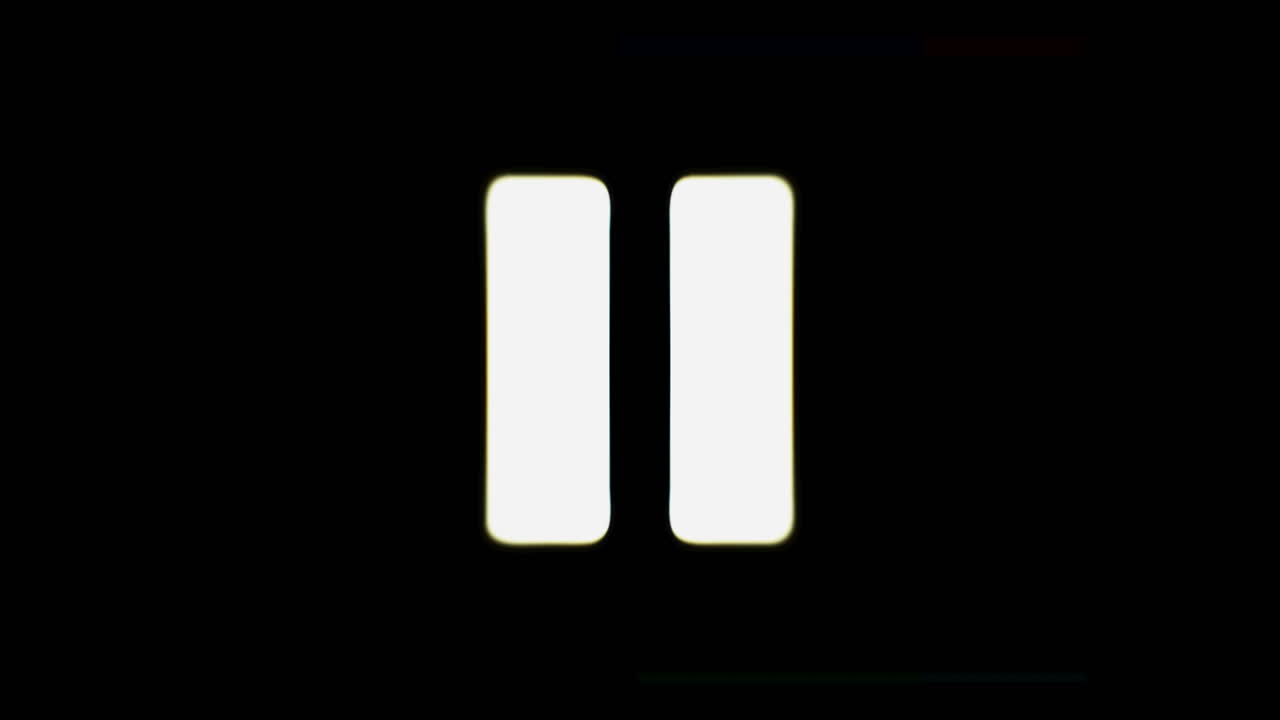 efecto de glitch de distorsión de ruido intencional: un icono de la función de pausa en un video u otro medio