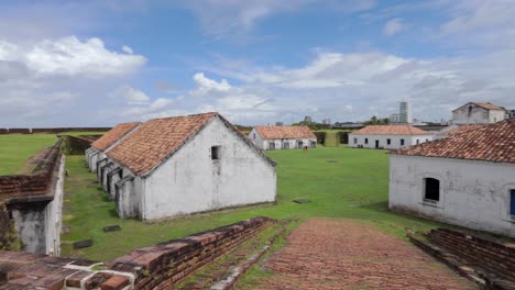 descubra el campo de desfile dentro de la fortaleza de são josé de macapá
