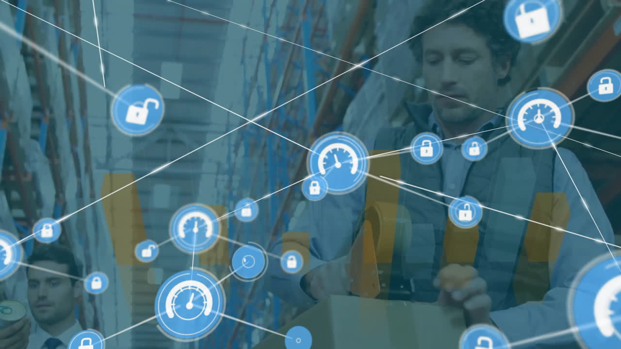 animación de iconos conectados, gráfico sobre trabajadores caucásicos grabando cajas de cartón en el almacén