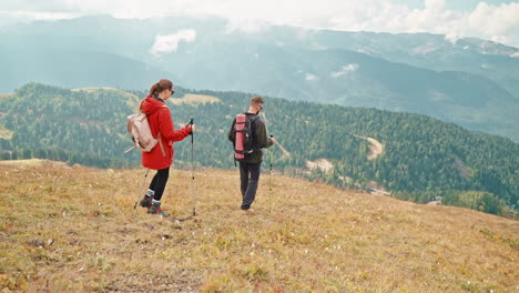 hikers enjoying the mountain view