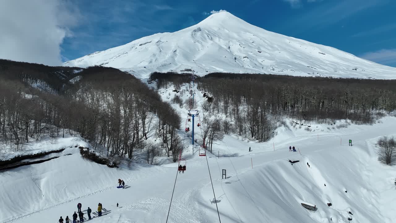 teleférico en villarrica vulcan en pucón, chile