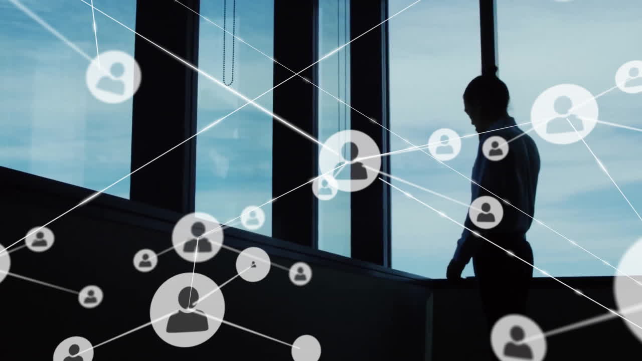 사무실에서 스마트폰을 사용하는 사업가에 대한 아이콘과 연결 네트워크의 애니메이션