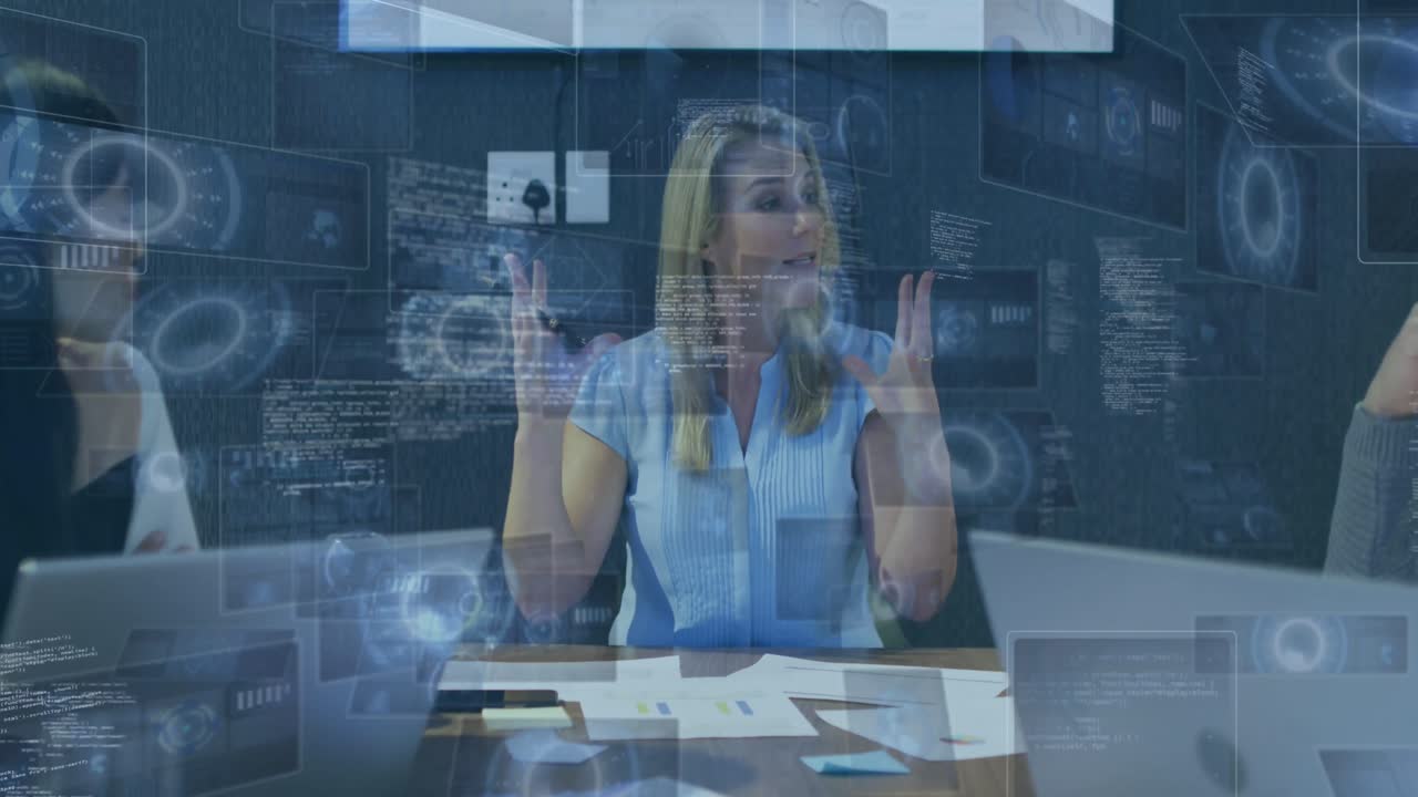 animación del procesamiento de datos sobre una mujer de negocios caucásica