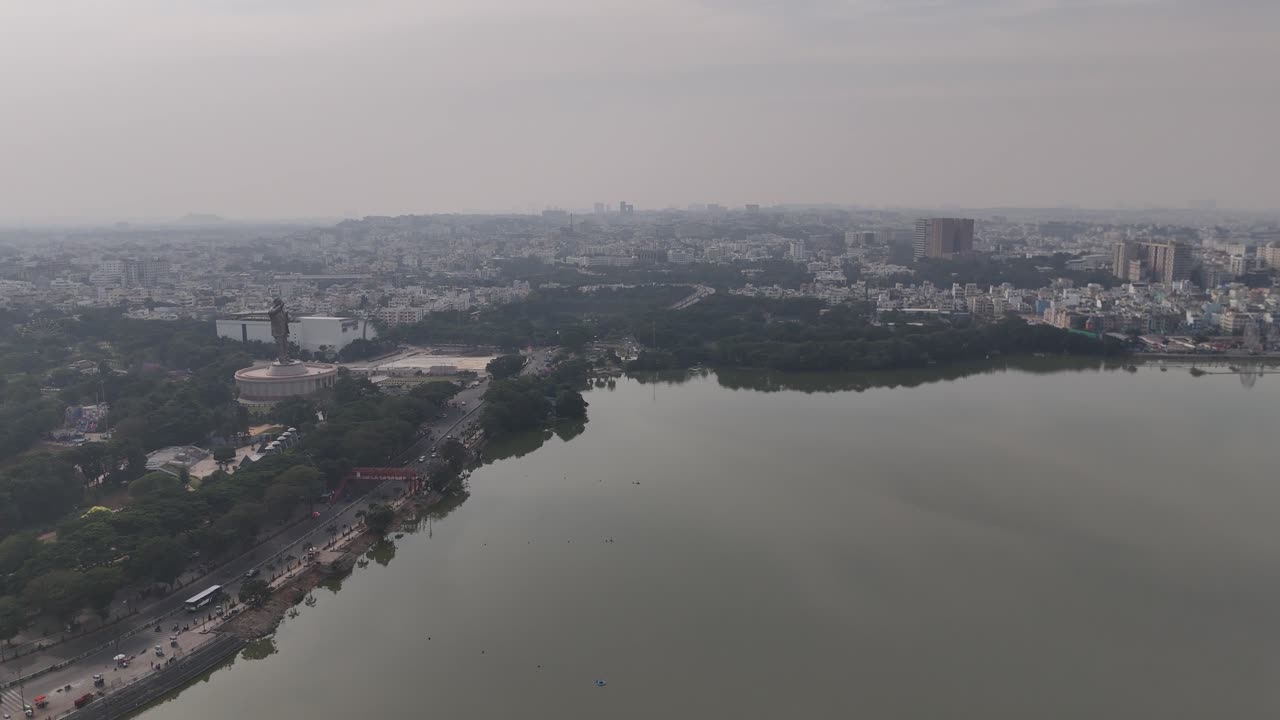 Ripresa aerea di Hyderabad con aree residenziali e commerciali miste