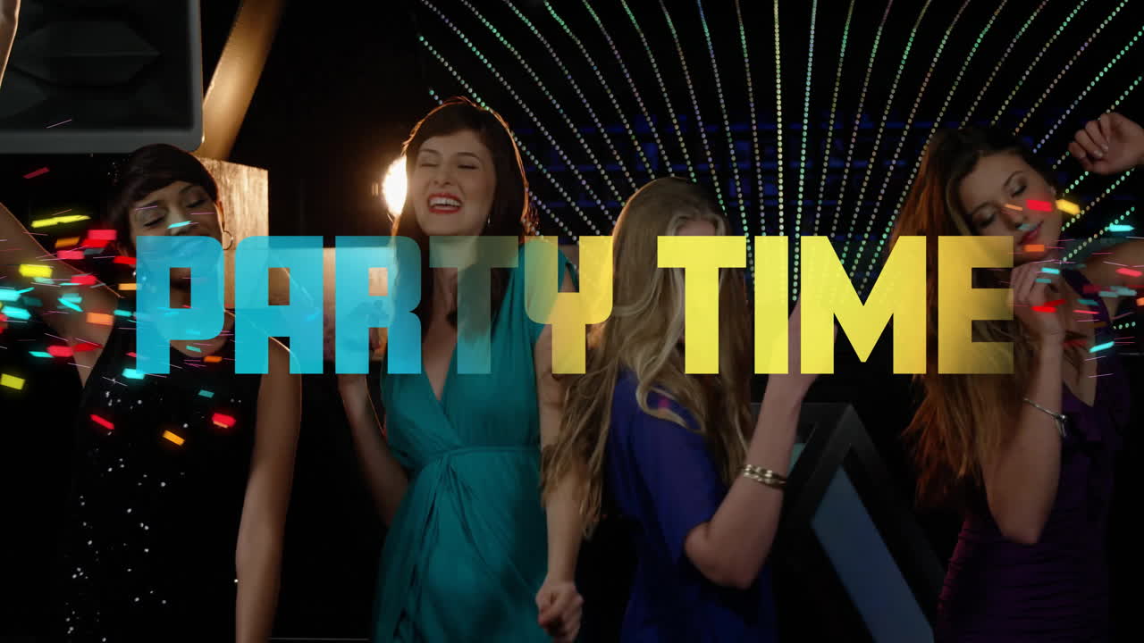 animación de texto de tiempo de fiesta y diversas mujeres bailando en una fiesta sobre fondo negro