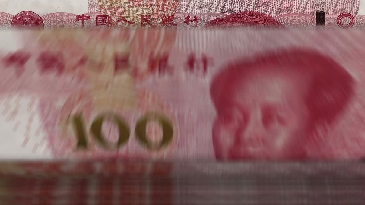Animação em loop de notas de dinheiro Yuan Chinês vs Dólar de Hong Kong.