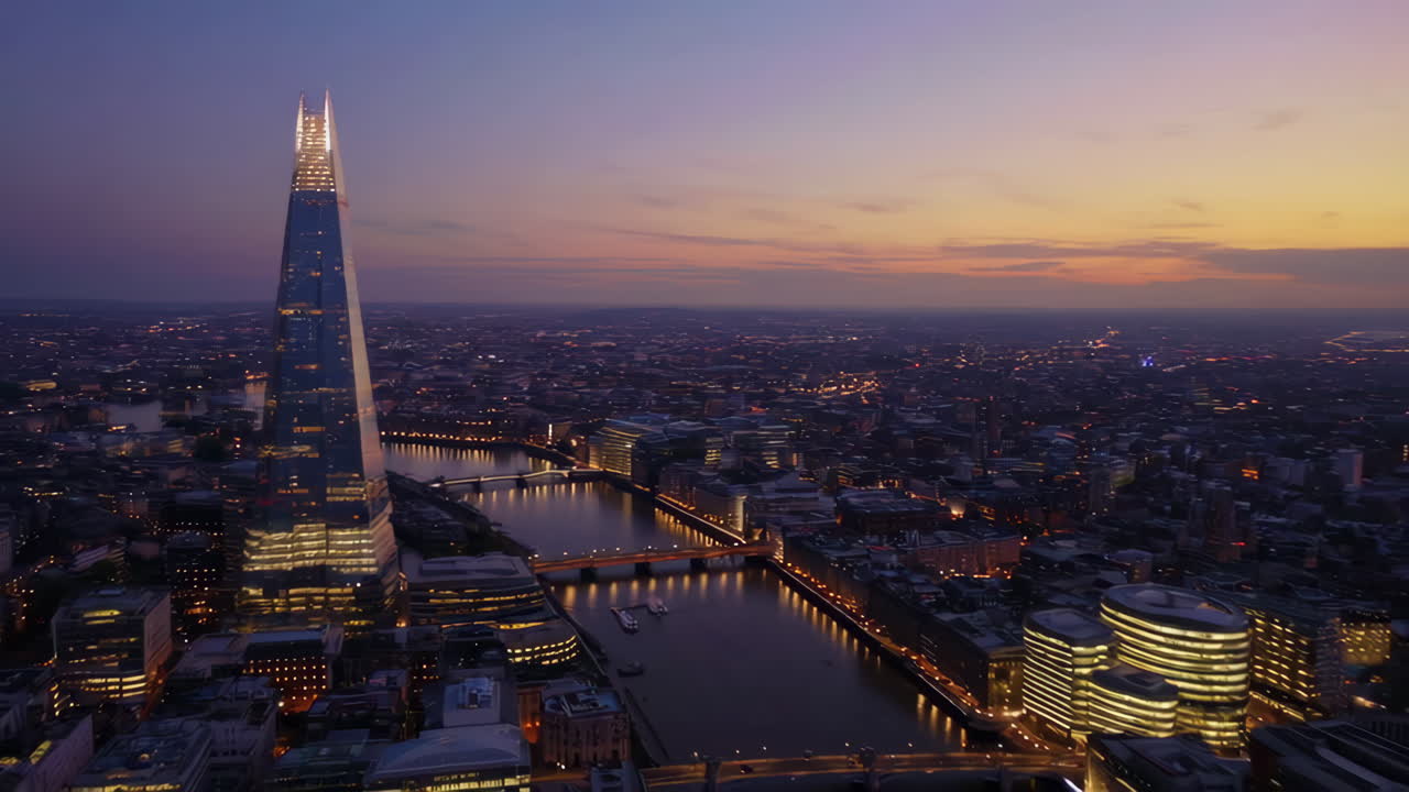 해질녘 런던 스카이라인