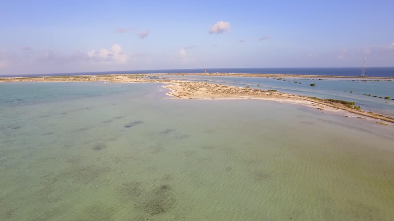 el faro y las salinas de bonaire