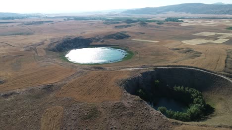 sivas zara kizilcan crater lake