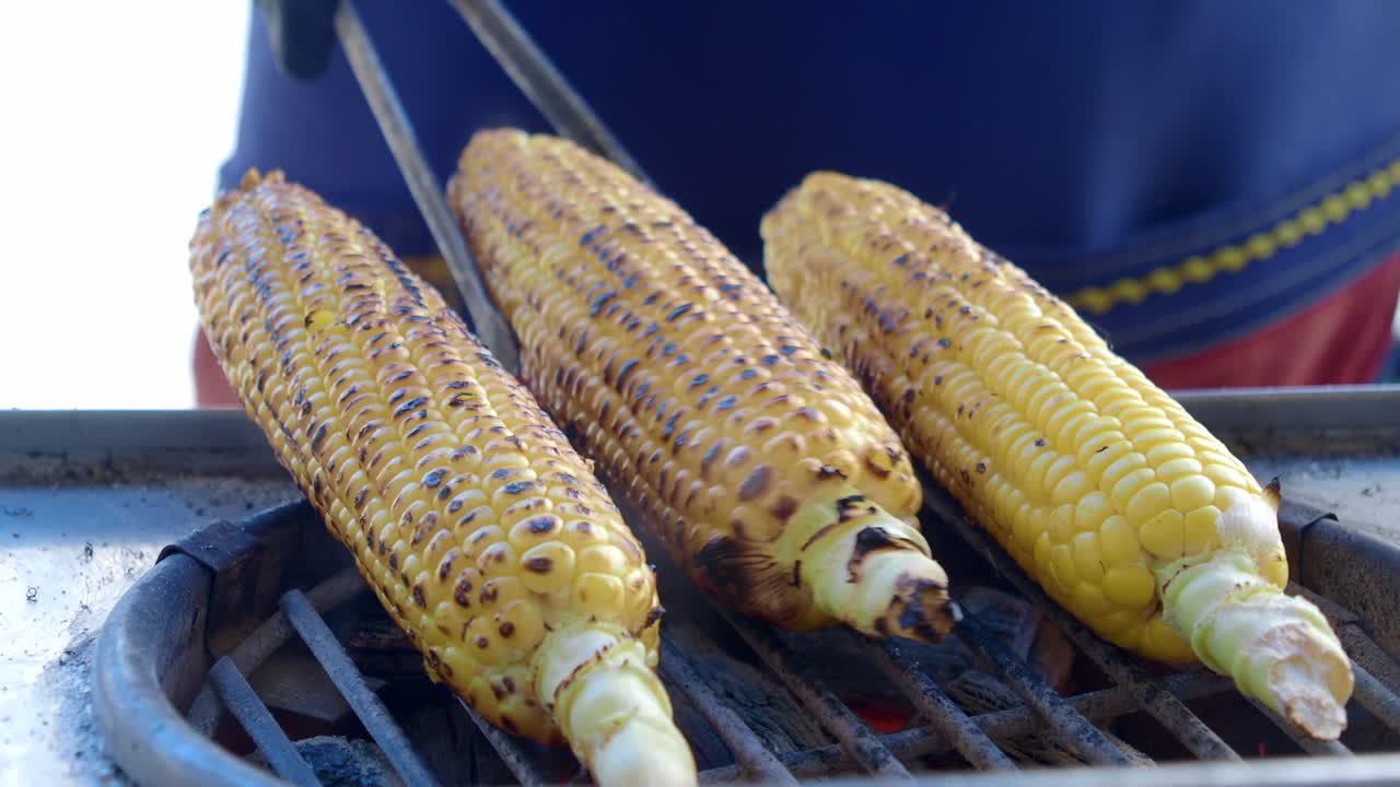 Grilled corn on the cob