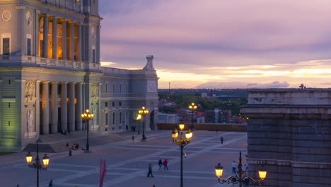 timelapse de un atardecer en la catedral de la almudena, madrid