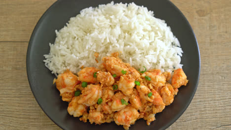 stir-fried shrimps with garlic and shrimps paste with rice