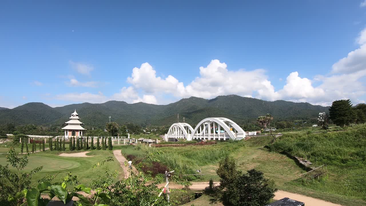 타임스 풍경, 구름, 태국 열차의 다리