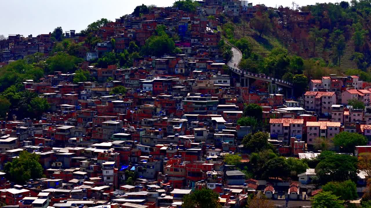 Aerial parallax view, population segregation, inequality lifestyles