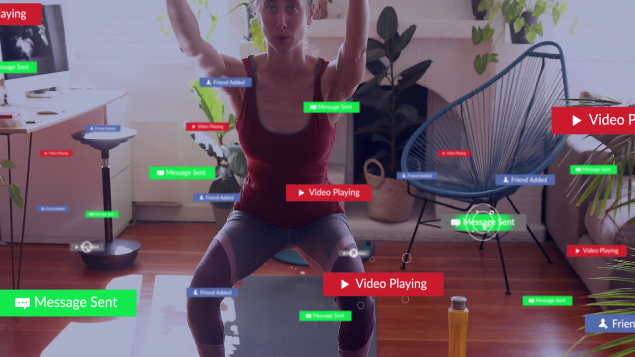 카우카시안 여성이 집에서 노트북 앞에서 운동하는 소셜 미디어 아이콘의 애니메이션