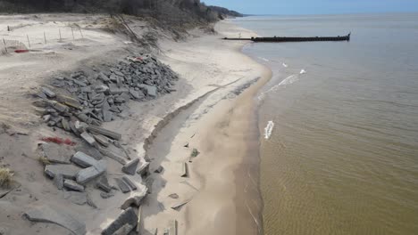 pista aérea de la línea de la costa de arena en el lago michigan