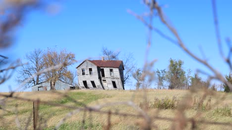 4k dolly abandoned farm house left to right