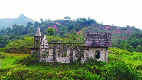 Close-up-of-old-empty-church-in-the-green-jungle