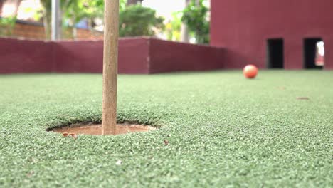 Hole-In-One-Beim-Minigolf