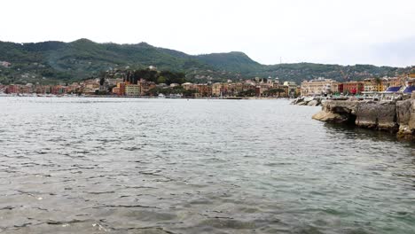 hermosa costa de santa margherita ligure por portofino en la costa de italia