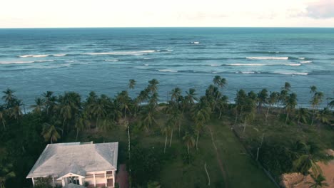 Punta-Cana-Beach-Dominikanische-Republik,-Drohnenflug