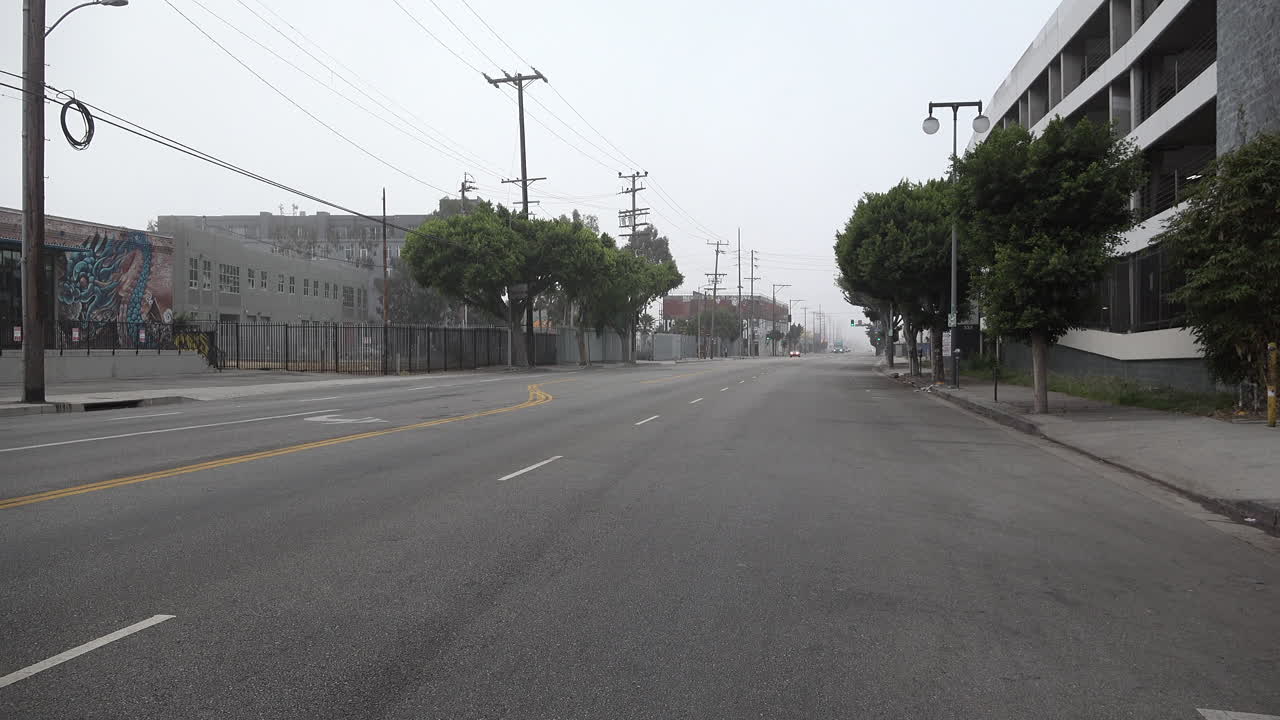 빈 거리 코로나 바이러스 로스앤젤레스