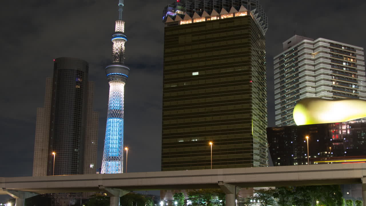 Sky Tree Neu 02