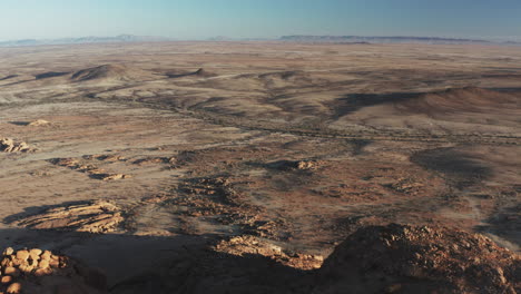 Amplia-Vista-Aérea-Del-Desierto-De-Namibia