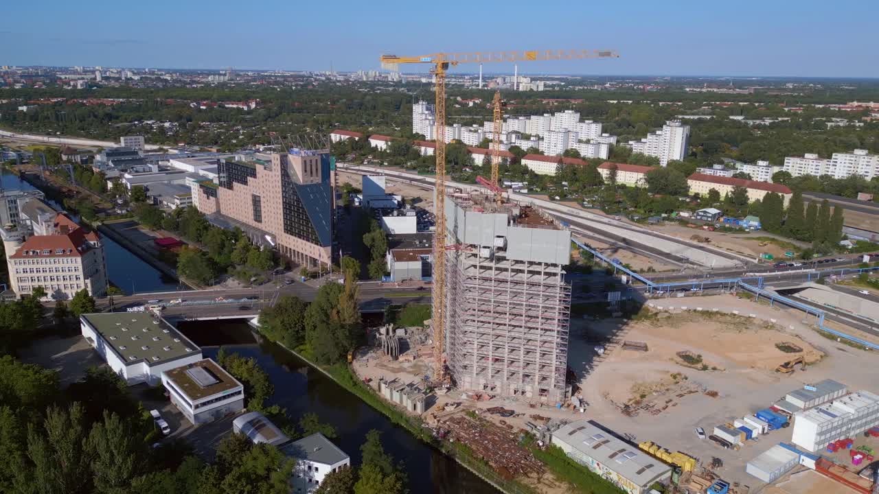 небоскреб в стадии строительства берлин