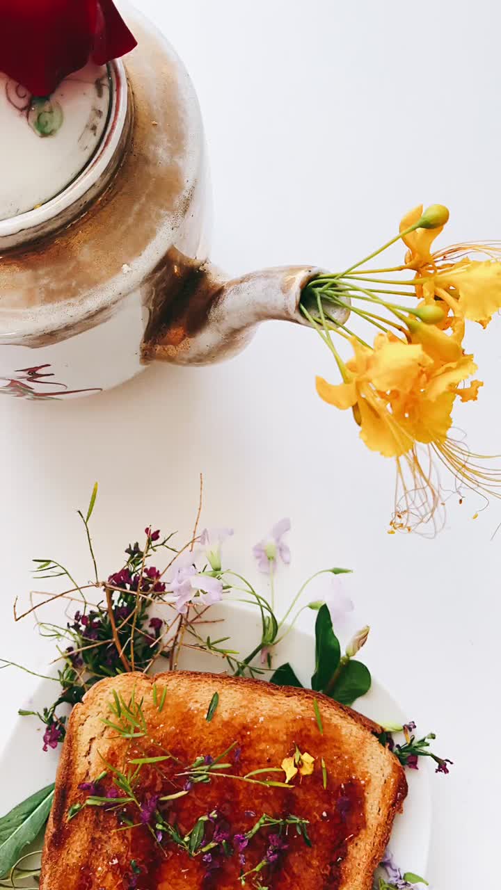 escena de desayuno floral