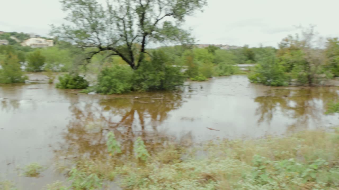 폭우 후 침수된 공원