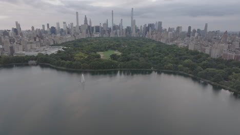 establishing shot of new york city's central park. shot on an autumn afternoon