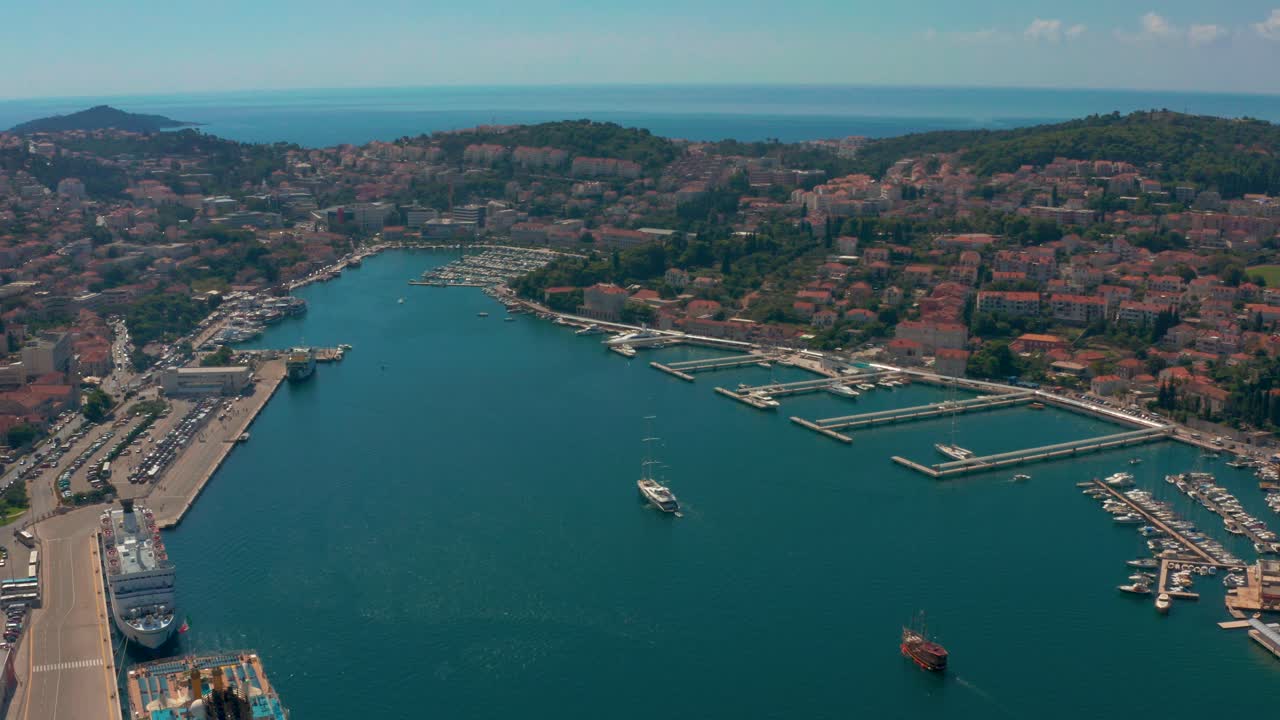 Right pan aerial shot of the famous dubrovnik town and the dalmatian coast