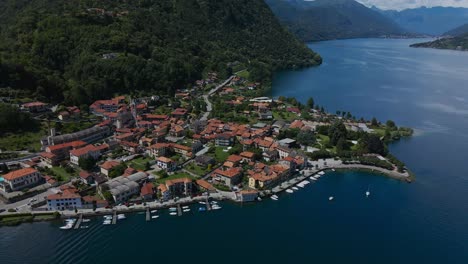 Picturesque-houses-by-the-lake-d'orta