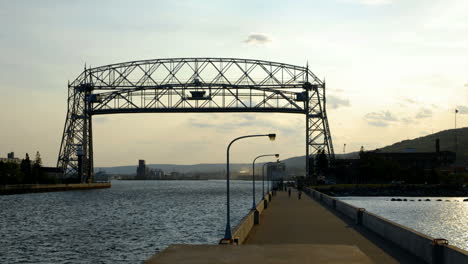 Time-lapse-of-drawbridge-going-up-and-ship-approaching