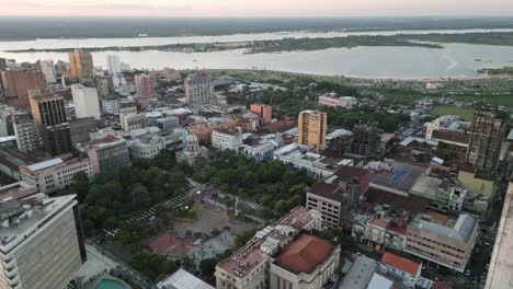 vista aérea desde un avión no tripulado de asunción, paraguay