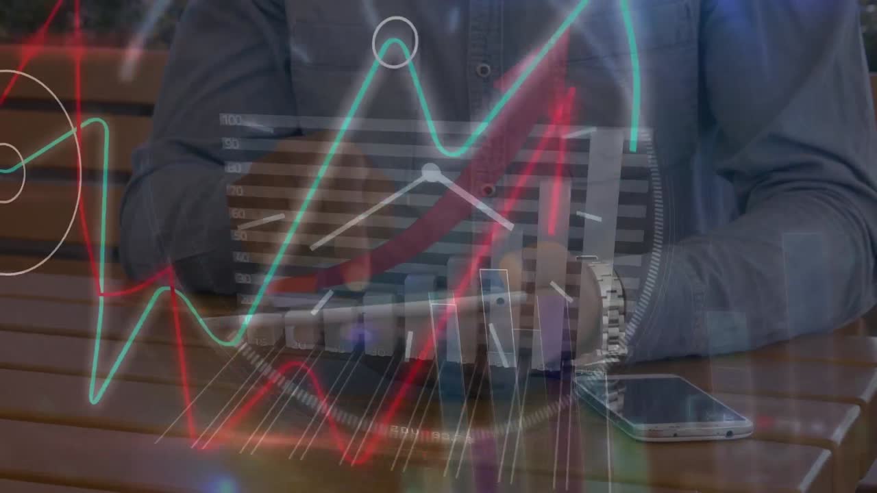 animación de datos financieros y gráficos que mueven las manos de un hombre biracial usando una tableta