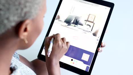 marketing, publicidad y tableta con un negocio